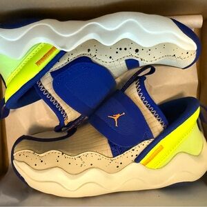 Nike Jordan 23/7 Toddler Sneakers in Blue and Neon Yellow